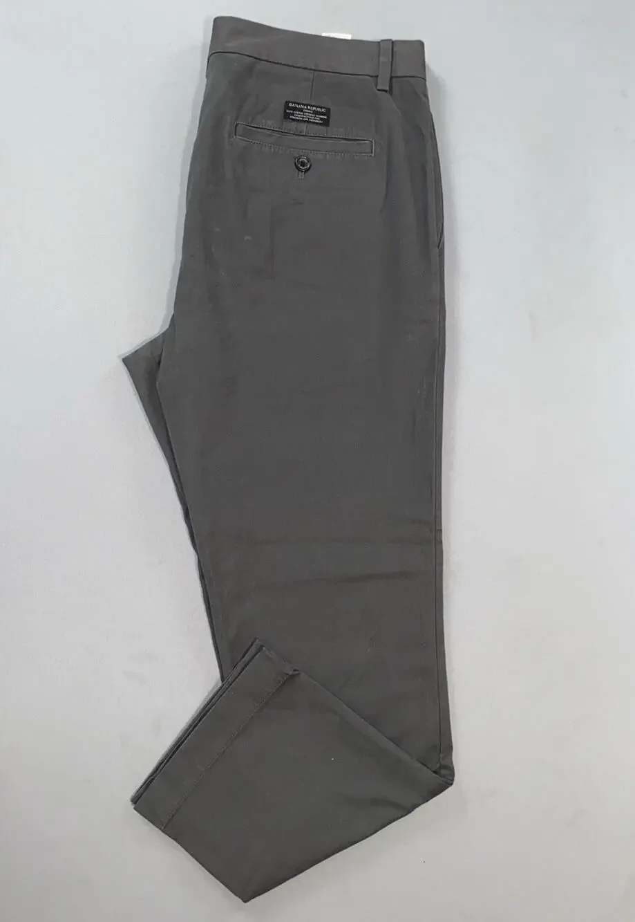 Banana Republic Aiden Fit Flat Front Cotton Chino Pants. Gray, Men's 34X30. GUC!